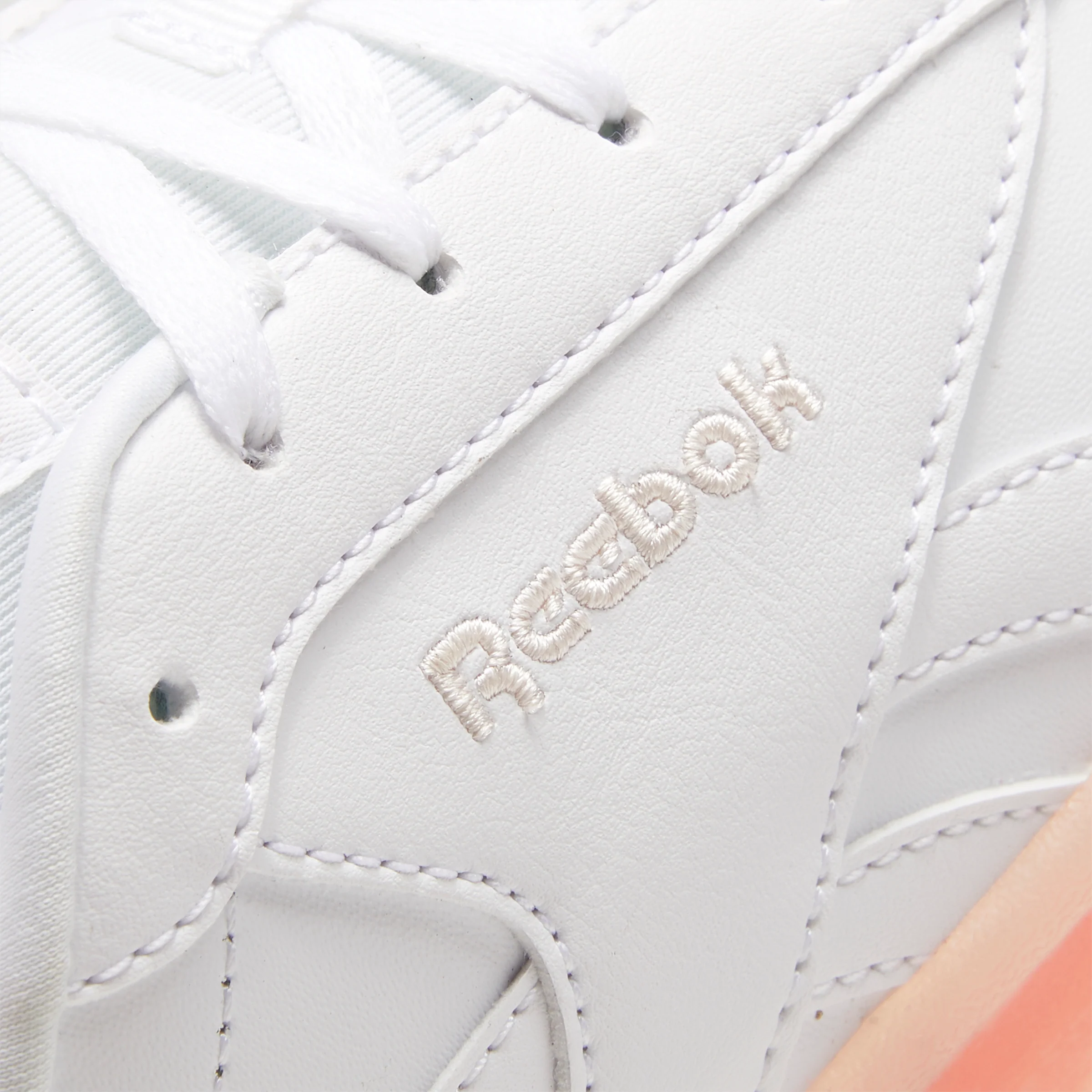 Reebok Footwear Women Reebok Royal Techque T Ce Shoes Ftwwht/Cerpnk/Ornflr - Image 9